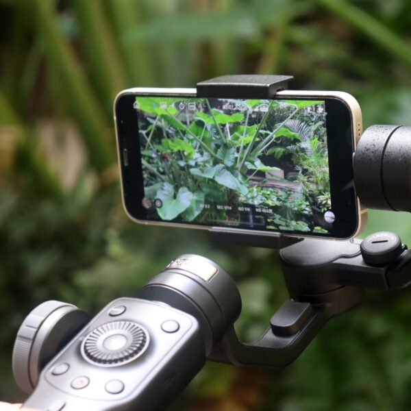 Smartphone Gimbal Stabilizer for Vlogging