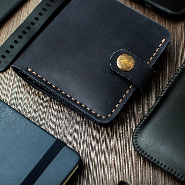 Minimalist RFID-Blocking Wallet