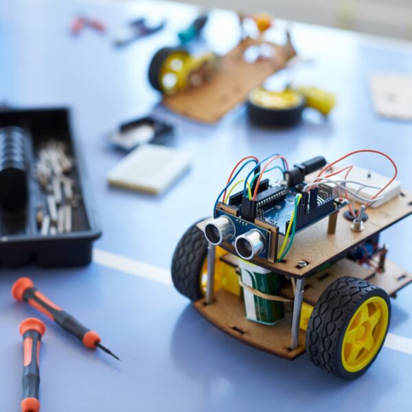 STEM Coding Robot for Beginners